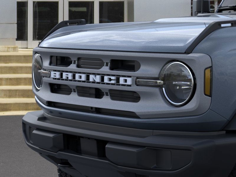 Ford Bronco Vehicle Full-screen Gallery Image 19