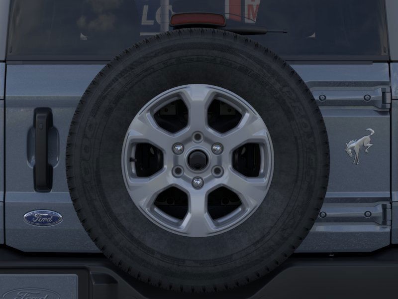 Ford Bronco Vehicle Full-screen Gallery Image 24
