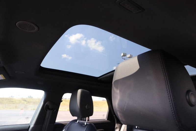 Land Rover Range Rover Evoque Vehicle Image 09