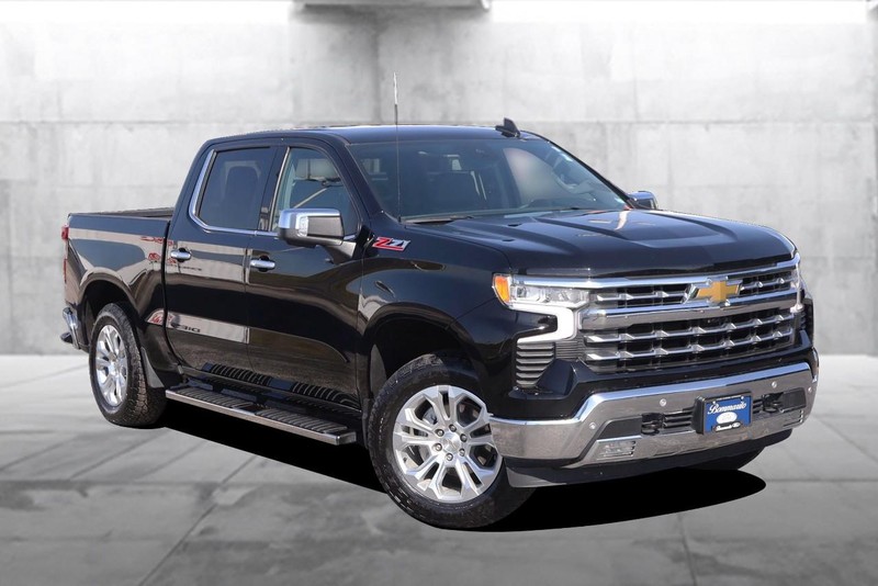 Chevrolet Silverado 1500 Vehicle Image 02