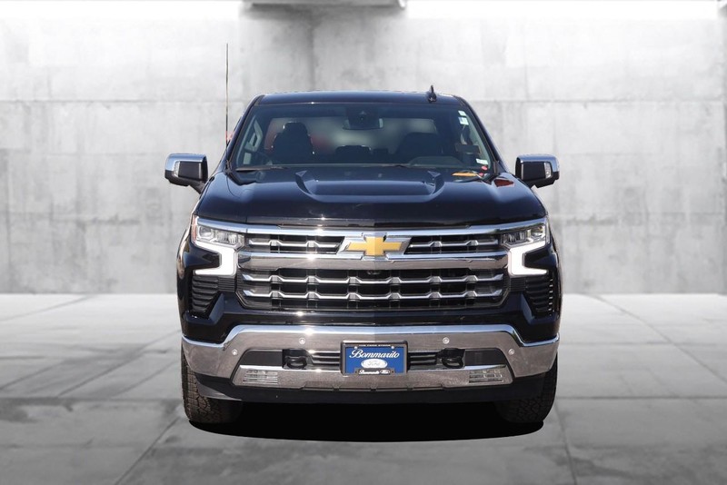 Chevrolet Silverado 1500 Vehicle Image 04