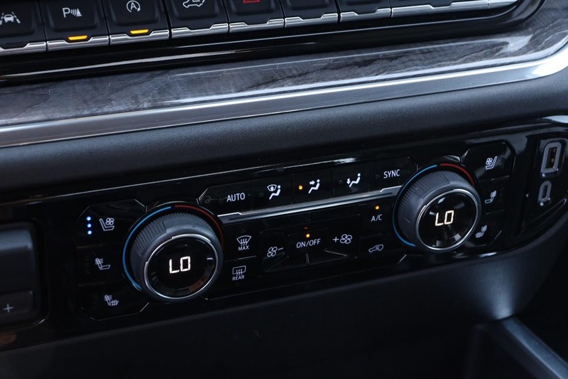 Chevrolet Silverado 1500 Vehicle Image 17