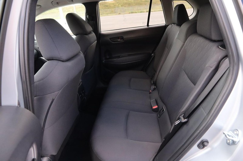 Toyota Corolla Cross Vehicle Image 09