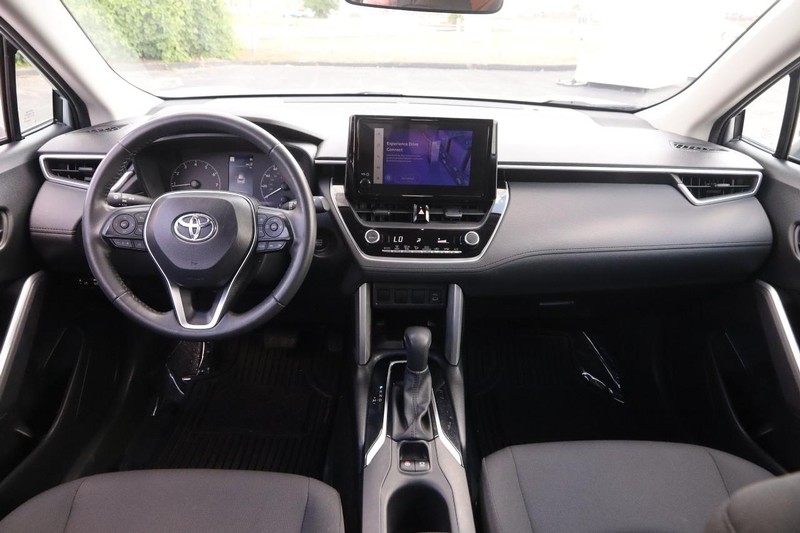 Toyota Corolla Cross Vehicle Image 18