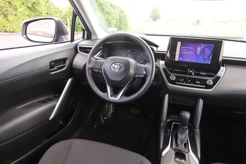 Toyota Corolla Cross Vehicle Image 19