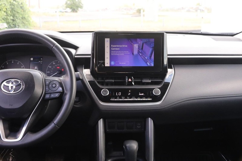 Toyota Corolla Cross Vehicle Image 21