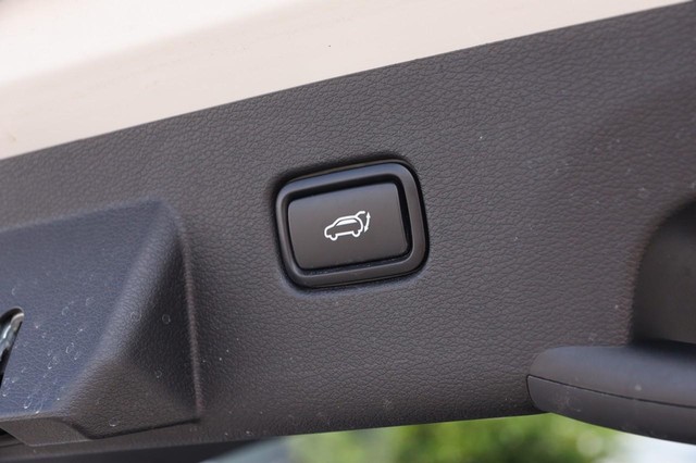 Kia Sportage Vehicle Image 10