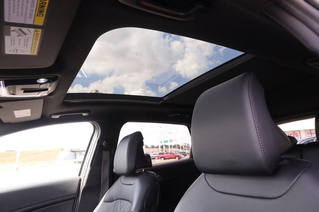 Kia Sportage Vehicle Image 11