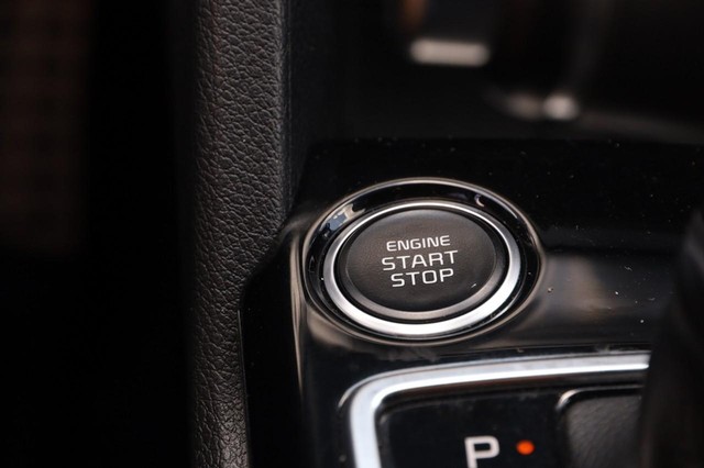 Kia Sportage Vehicle Image 18