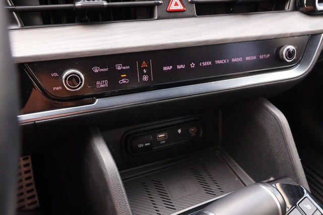 Kia Sportage Vehicle Image 21