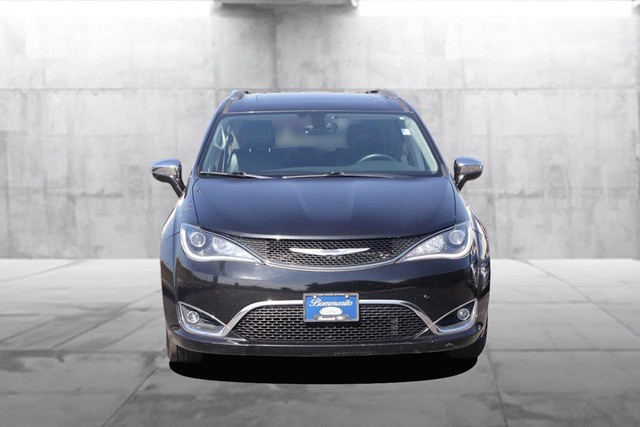 Chrysler Pacifica Vehicle Image 04