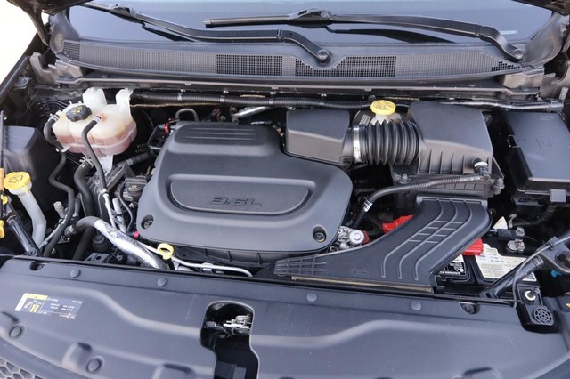 Chrysler Pacifica Vehicle Image 27