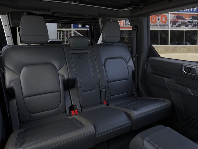 Ford Bronco Vehicle Full-screen Gallery Image 11