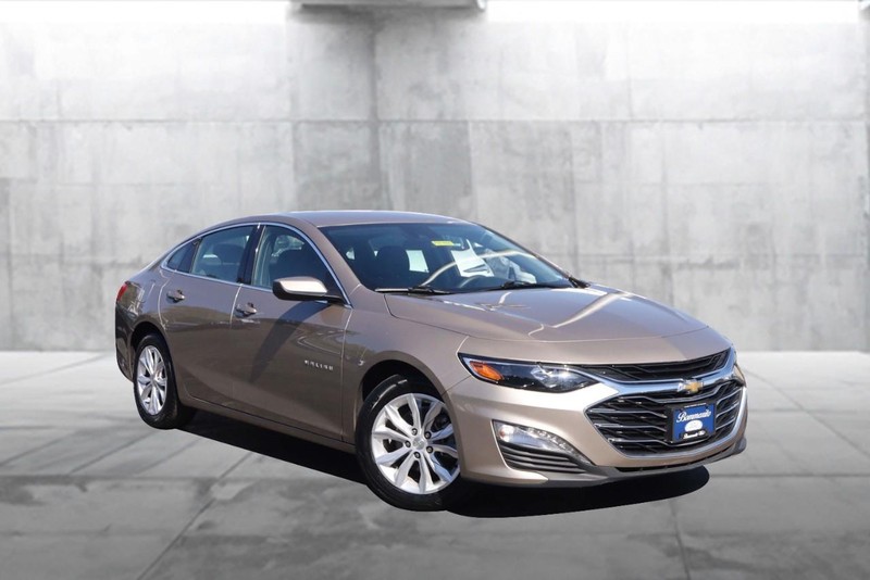 Chevrolet Malibu Vehicle Image 02