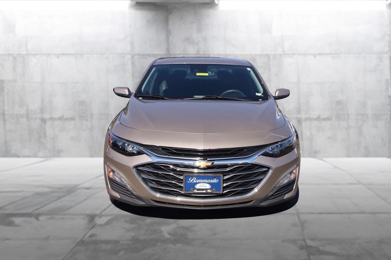 Chevrolet Malibu Vehicle Image 04