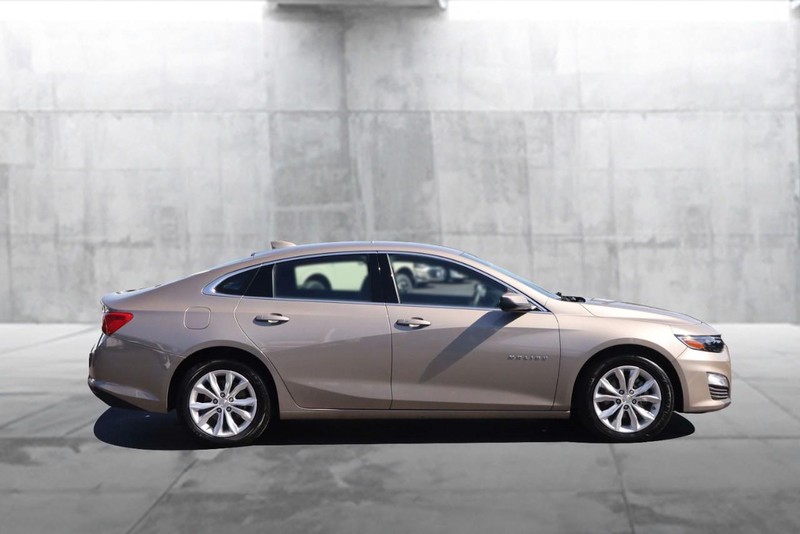 Chevrolet Malibu Vehicle Image 05