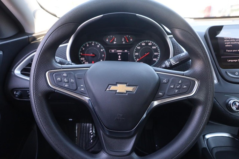 Chevrolet Malibu Vehicle Image 10