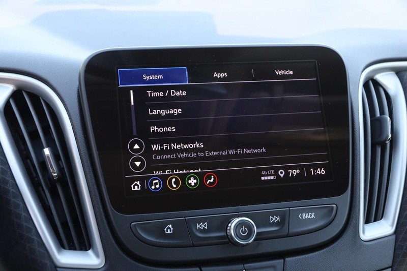 Chevrolet Malibu Vehicle Image 15