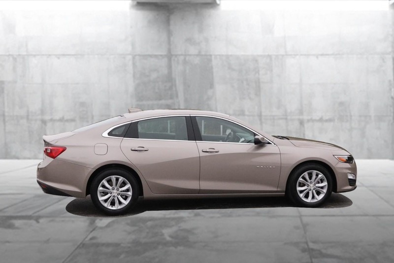 Chevrolet Malibu Vehicle Image 05