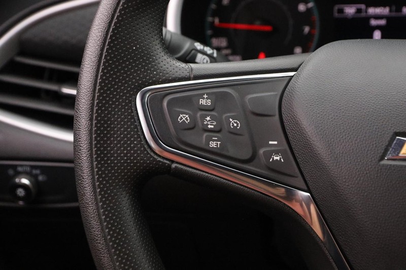 Chevrolet Malibu Vehicle Image 11