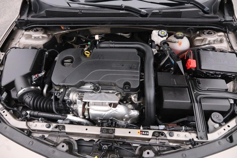 Chevrolet Malibu Vehicle Image 25