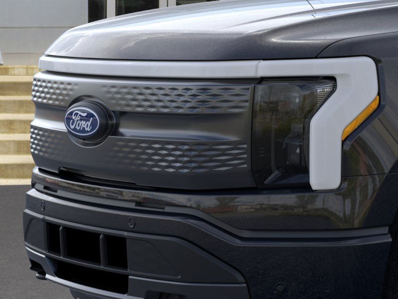 Ford F-150 Lightning Vehicle Image 17