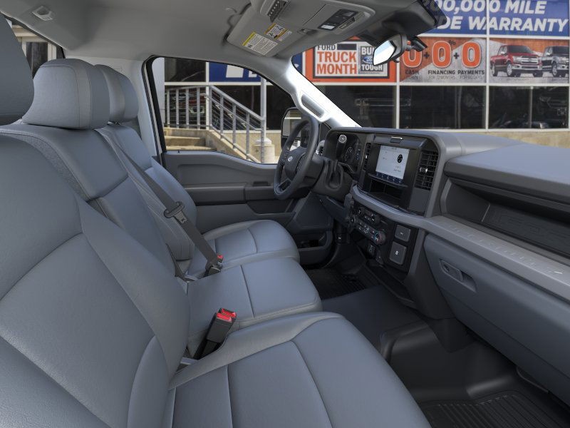 Ford Super Duty F-250 SRW Vehicle Image 11