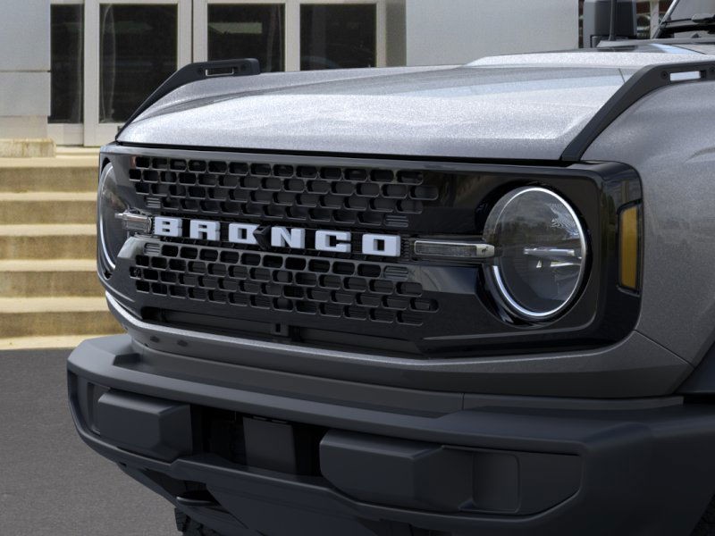 Ford Bronco Vehicle Full-screen Gallery Image 18