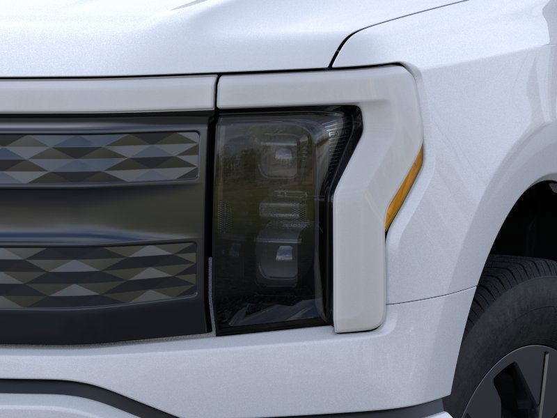 Ford F-150 Lightning Vehicle Full-screen Gallery Image 18