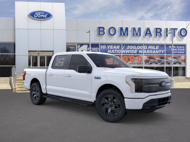 Ford F-150 Lightning Vehicle Image 07