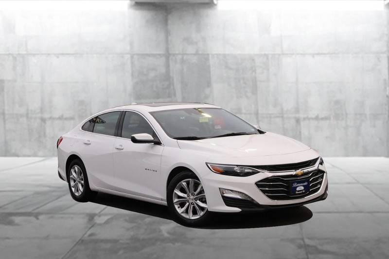 Chevrolet Malibu Vehicle Image 02