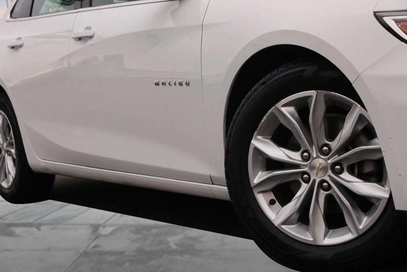 Chevrolet Malibu Vehicle Image 03