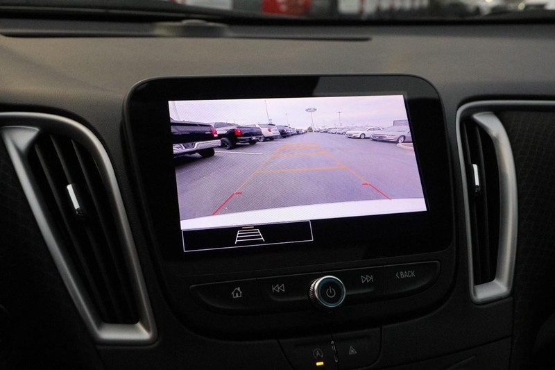 Chevrolet Malibu Vehicle Image 17