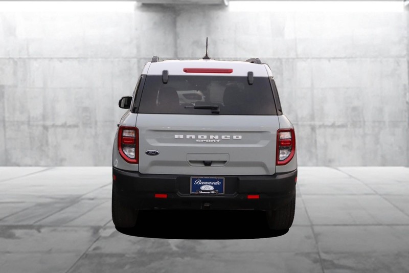 Ford Bronco Sport Vehicle Full-screen Gallery Image 6