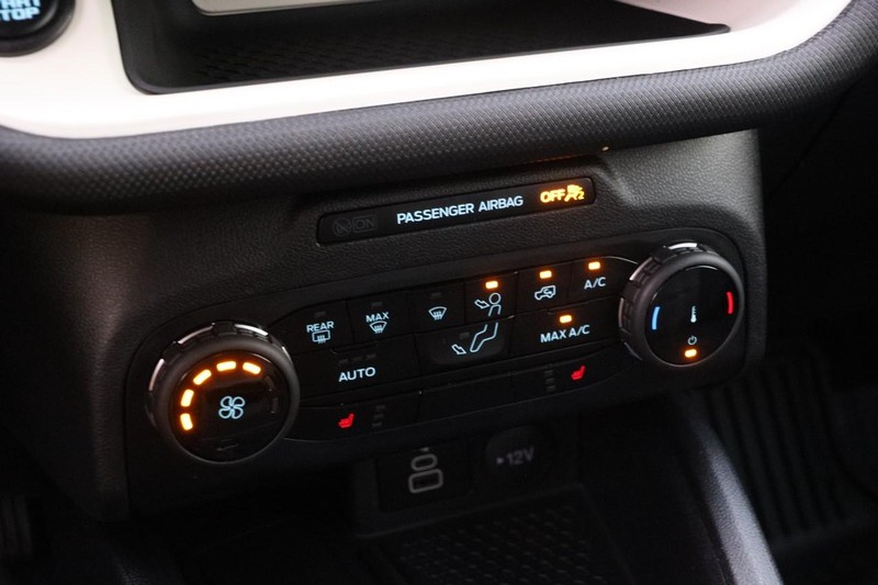 Ford Bronco Sport Vehicle Full-screen Gallery Image 17