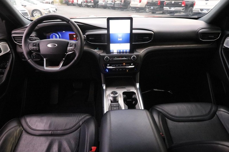 Ford Mustang Vehicle Image 32