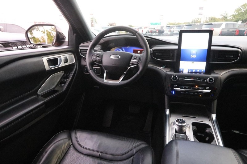 Ford Mustang Vehicle Image 33