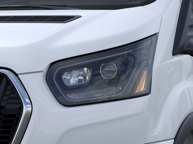 Ford Transit Passenger Wagon Vehicle Image 18