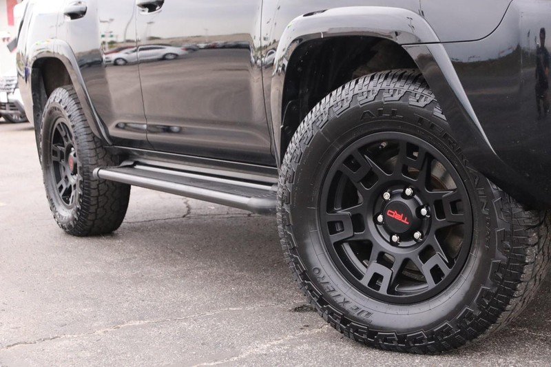 Toyota 4Runner Vehicle Image 03