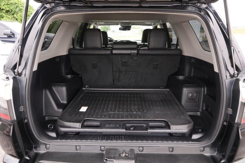 Toyota 4Runner Vehicle Image 07
