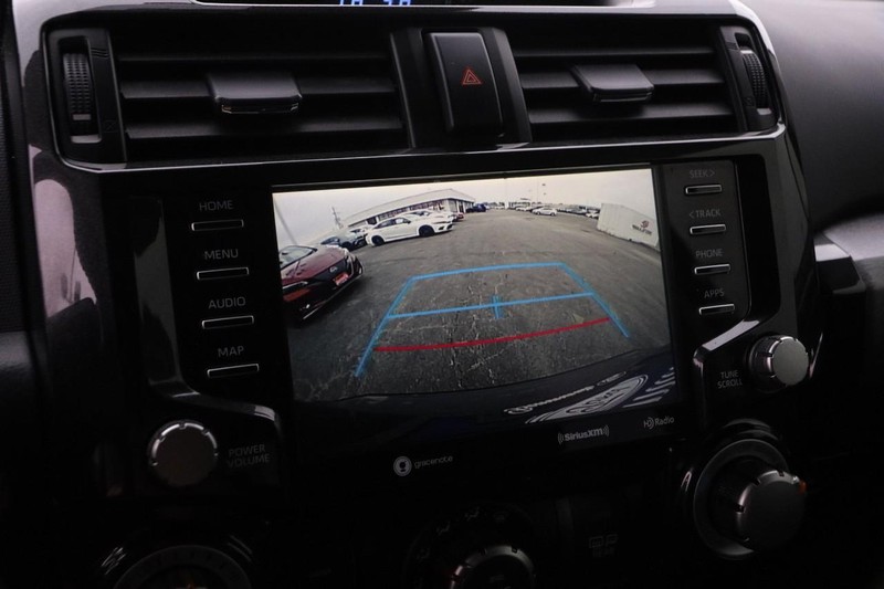 Toyota 4Runner Vehicle Image 17