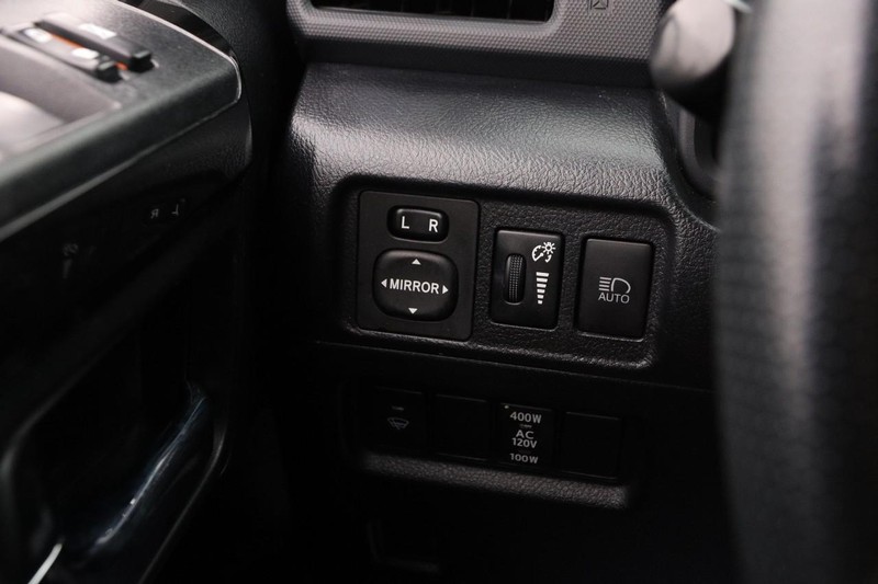 Toyota 4Runner Vehicle Image 21