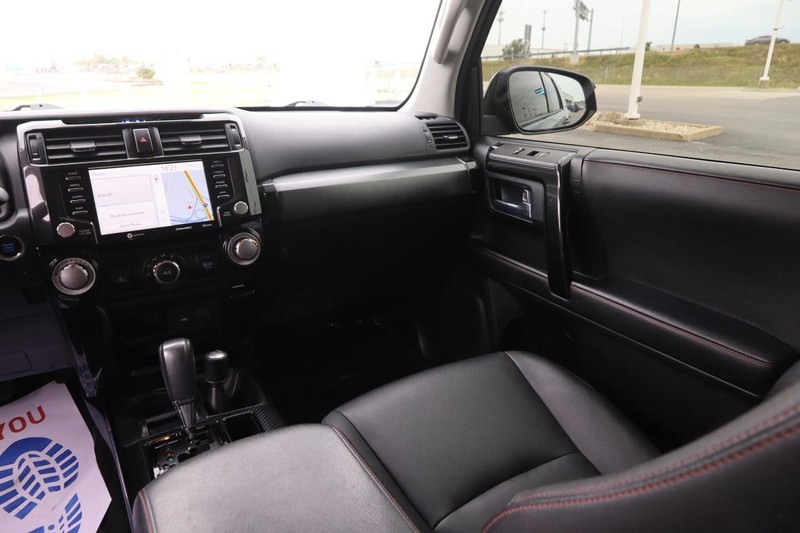 Toyota 4Runner Vehicle Image 26