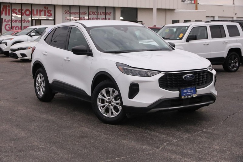 Ford Escape Vehicle Image 02