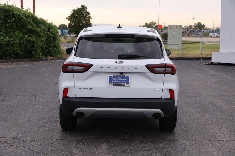 Ford Escape Vehicle Image 06