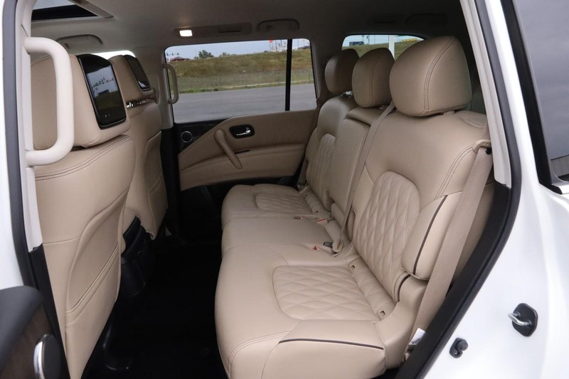 Nissan Armada Vehicle Image 12
