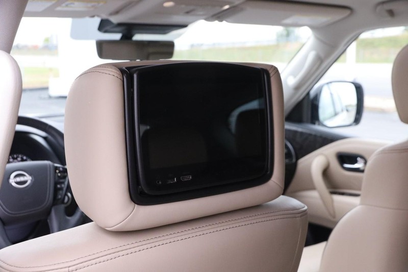 Nissan Armada Vehicle Image 13