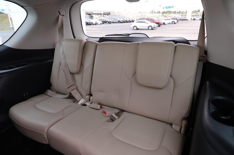 Nissan Armada Vehicle Image 14