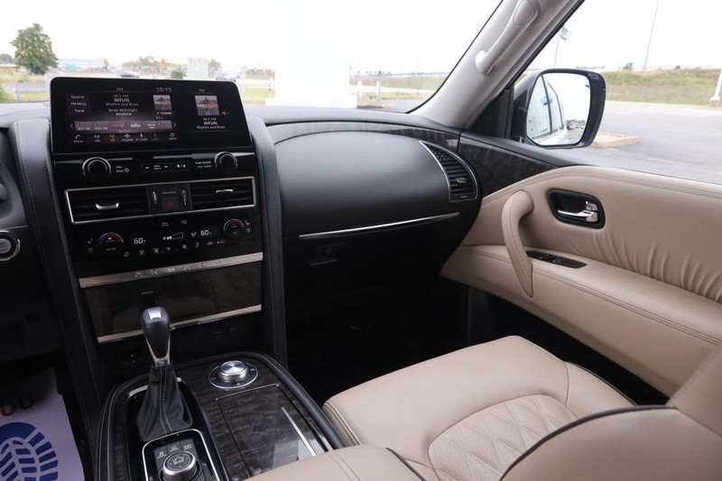 Nissan Armada Vehicle Image 30