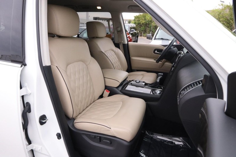Nissan Armada Vehicle Image 31